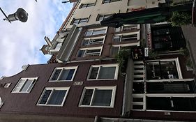 Amsterdam 4 Holiday Guestrooms